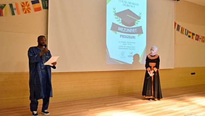 Uluslararası Öğrenciler Mezuniyette Buluştu