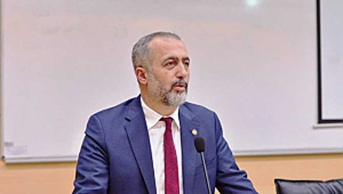 Ahmet Hamdi Tanpınar Bütün Yönleriyle Tartışıldı