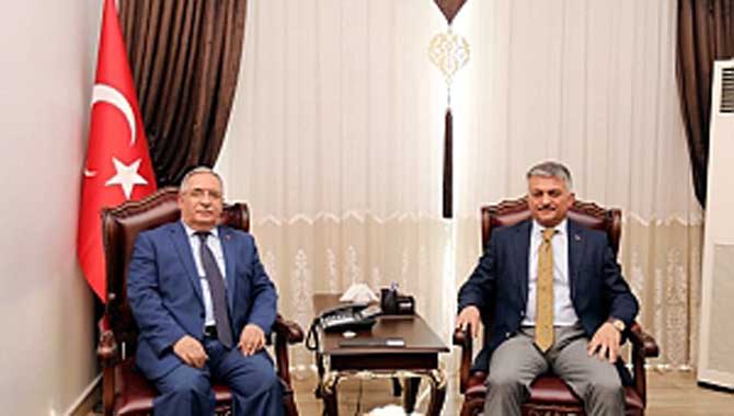 Balıkesir Valisi Yazıcı’dan Vali Nayir’e Ziyaret