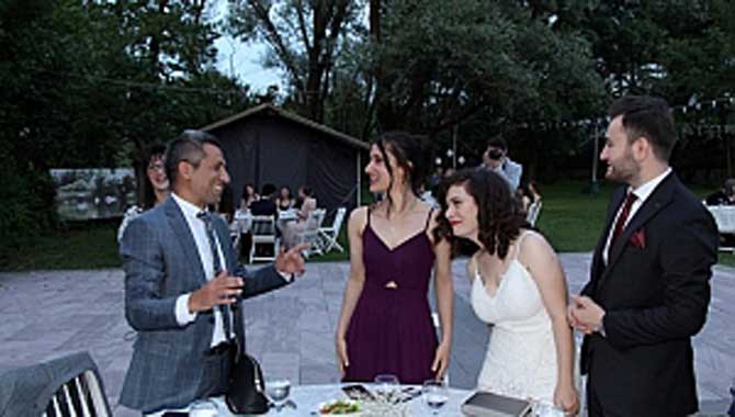 Baro Başkanı Burak Hukuk Fakültesi Öğrencileriyle Mezuniyet Yemeğinde Buluştu