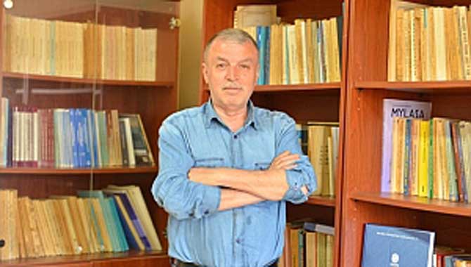 Doç. Dr. İkiel’in Sakarya’nın Coğrafi Özellikleri Konulu Kitabı Çıktı