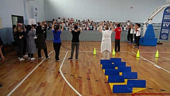 OBEZİTEYE KARŞI HAREKET ET SAĞLIKLI YAŞAMI SEÇ