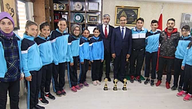 Özsoy, Şampiyon Sporcuları Ağırladı