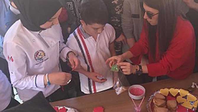 Serdivan TOBB Lisesinden Şenlik Havasında Tanıtım Programı