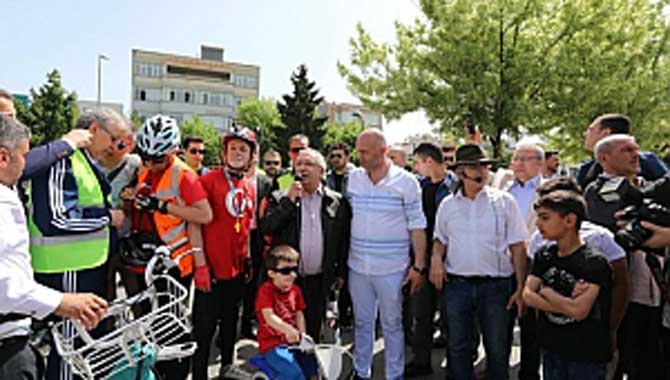 Trafik Haftası 7. Geleneksel Bisiklet Turunun Startını Vali Nayir Verdi