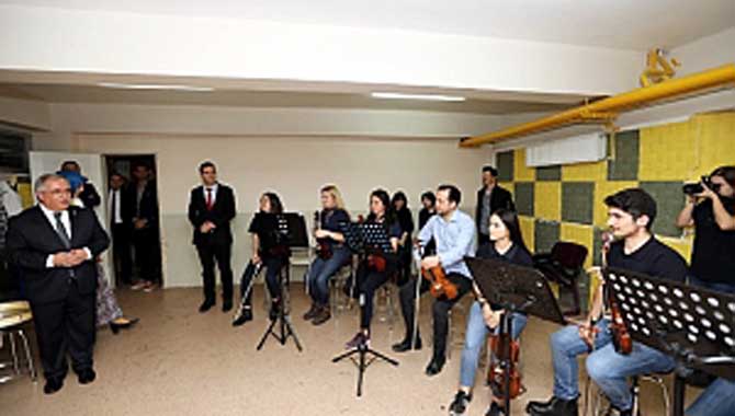 Vali Nayir’den Şeker Anaokulu ve Sakarya Güzel Sanatlar Lisesine Ziyaret