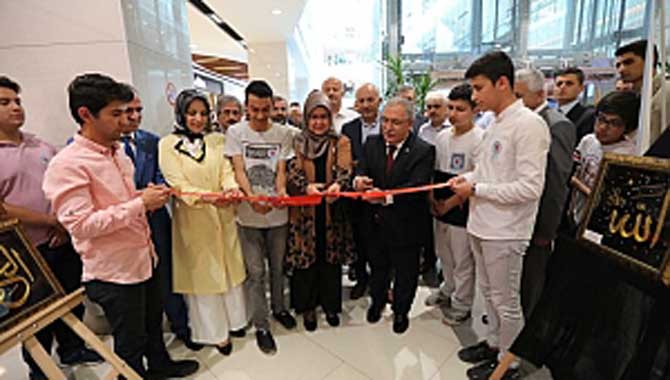 Vali Nayir “Filografide Esmaü’l Hüsna” Sergisinin Açılışını Yaptı