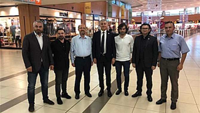 Başkan Altuğ Ada AVM sakinleri ile bir araya geldi