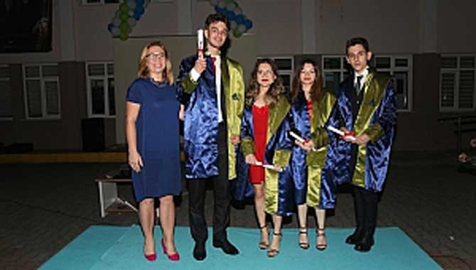 Cemil Meriç’te Mezuniyet Töreni