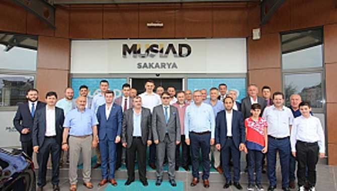İş ve Siyaset Dünyasını bayram münasebeti ile Sakarya MÜSİAD ’da Buluştu.