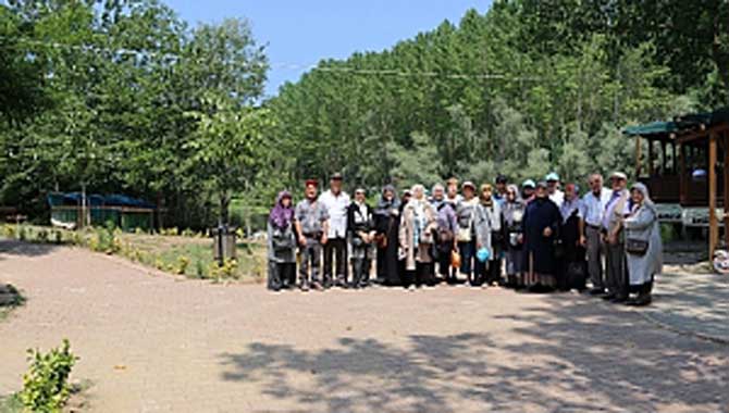 YADEM’li yaşlılar Acarlar Longozu’nda yürüdü