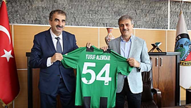 Başkan Alemdar Sakaryaspor’ un Yeni Yönetimini Ağırladı