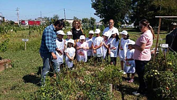 Bekir Sıtkı Durgun’un Küçük Çiftçileri İş Başında