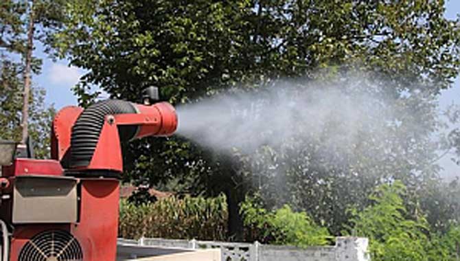 İLÇE GENELİNDE TIRTIL VE KELEBEK İLAÇLAMALARINA HIZ VERİLDİ