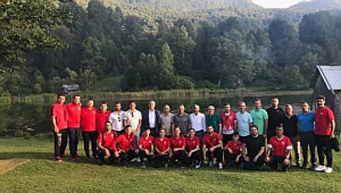 Karate Milli Takımına Moral Pikniği