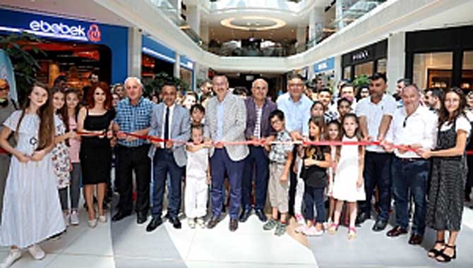 Paletimdeki Renkler Sergisi Açıldı