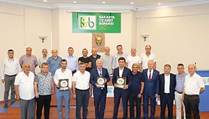 Sakarya Ticaret Borsası, 'Türkiye'nin İkinci 500 Büyük Sanayi Kuruluşu-2018” araştırmasında listeye girme başarısı gösteren Borsa Üyesi firmalara plaket töreni düzenledi.