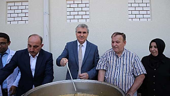 Aşure yeniden doğuşun simgesidir