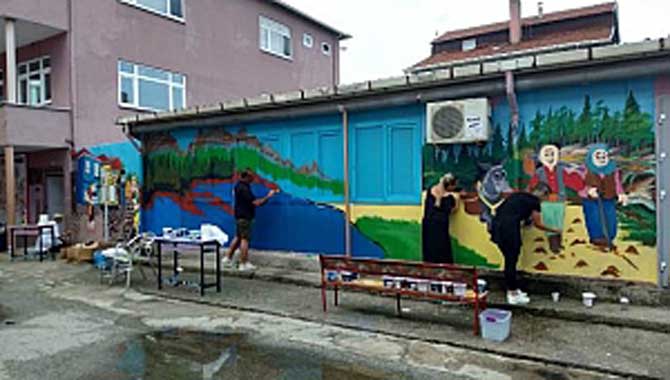 Atatürk İlkokulu Öğrencilerini Kucaklamaya Hazır