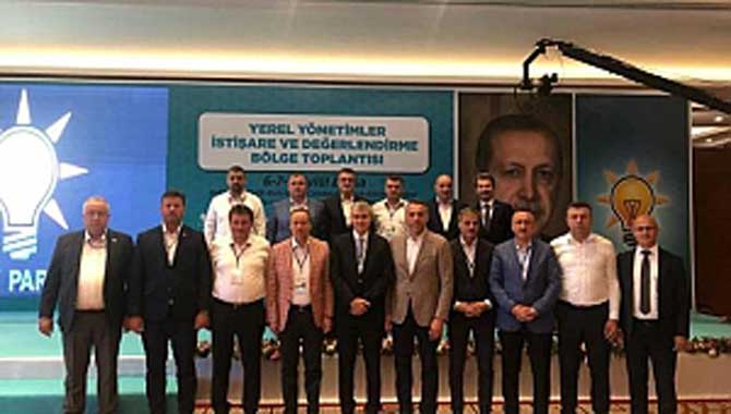 Başkan Özen, Yerel Yönetimler İstişare ve Değerlendirme Toplantısı’na Katıldı