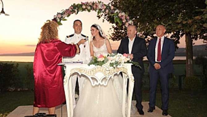 Betül ve Burak’a Mutluluklar