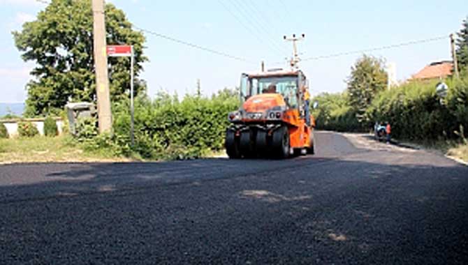 Büyükşehir asfalt ekipleri Sapanca’da