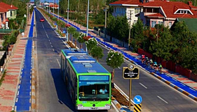 Demokrasi Meydanı’ndan festivale ücretsiz ulaşım