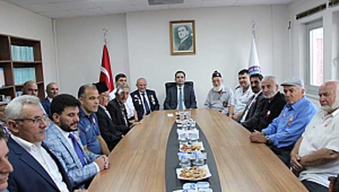 GAZİLER GÜNÜ FERİZLİ’DE TÖRENLE KUTLANDI