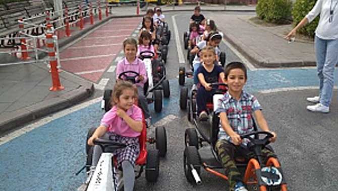 Geleceğin Bilinçli Sürücüleri Serdivan Trafik Park’ta
