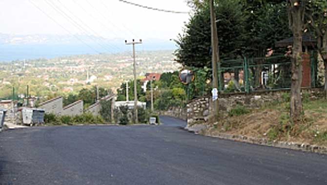 Sapanca’da yollar Büyükşehir yenilendi