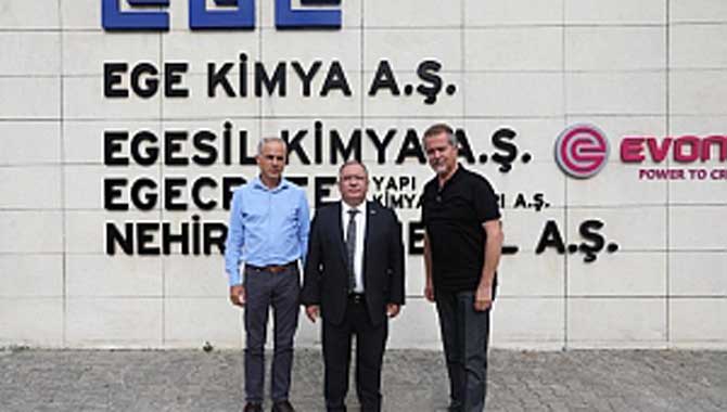 Vali Nayir Fabrika Ziyaretlerini Sürdürüyor