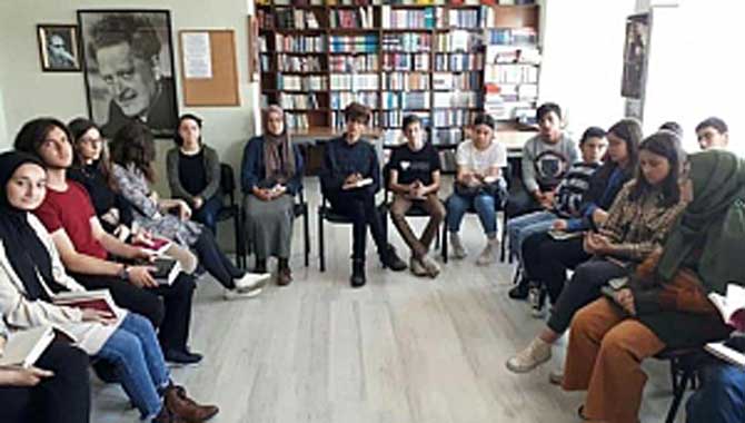 “Adapazarlı Beş Yazar Beş Lisede” projesi start aldı.