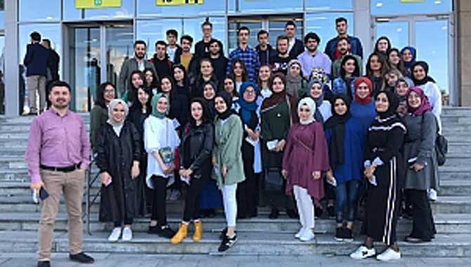 AKYAZI MYO ÖĞRENCİLERİ “WOODTECH” FUARI’NDA 