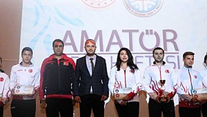 Amatörde Ödül Sevinci 
