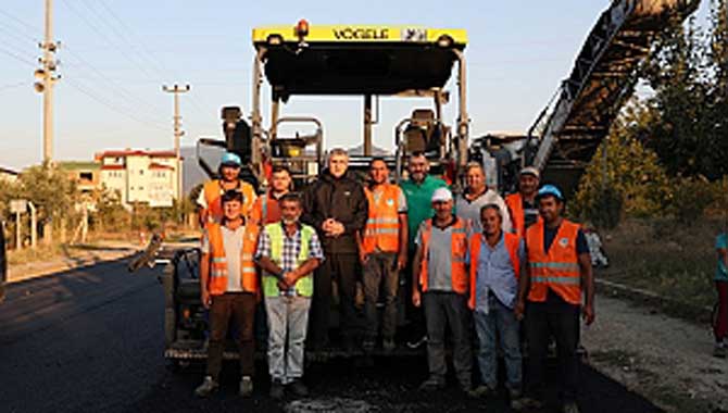 Asfalt çalışmalarıyla mahalleler yenileniyor