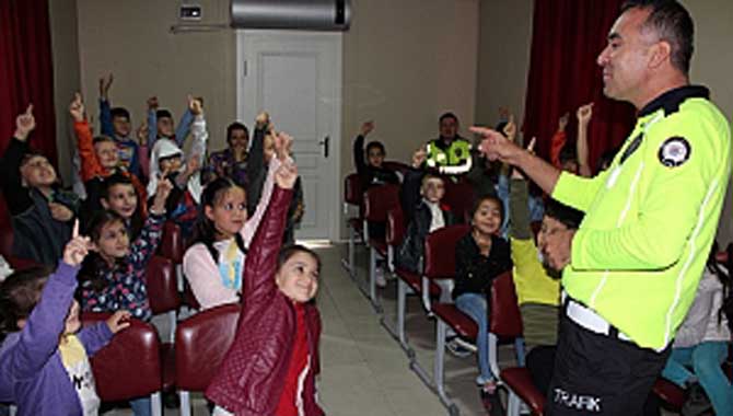 Çocuklar Trafik Park'ta Murat Ağabeyleri ile çok eğlendi.