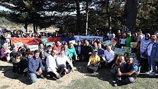 Dünya Yürüyüş Gününde Sağlıklı Yaşama Dikkat Çektiler