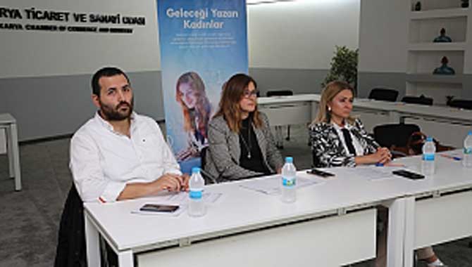 Geleceği Yazan Kadınlar Projesinde Türkiye Finaline Doğru