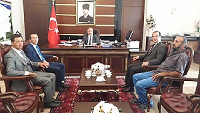 Hacı Yakup Mahallesi Kültür ve Yardımlaşma Derneği Vali’yi Ziyaret Etti