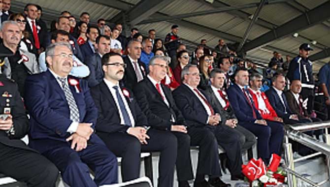 Hacımercan’da İlk Başlama Vuruşunu Vali Nayir Yaptı 