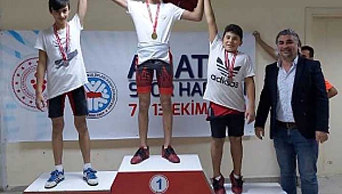 Halterde Madalya Zamanı 