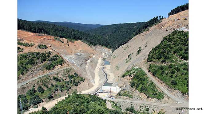 Her yönüyle ilklerin projesi: Akçay Barajı