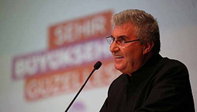 “Mazeret üreten değil çözüm arayanlardan olduk”