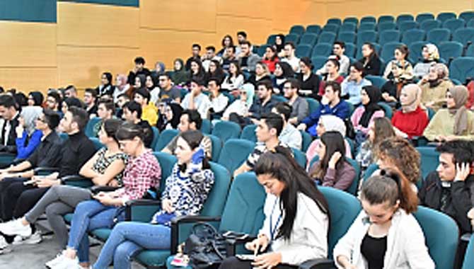 Öğrencilere Etkili İletişim Anlatıldı 