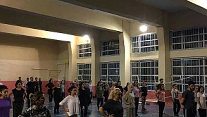 Öğretmenlere Halk Oyunları Kursu