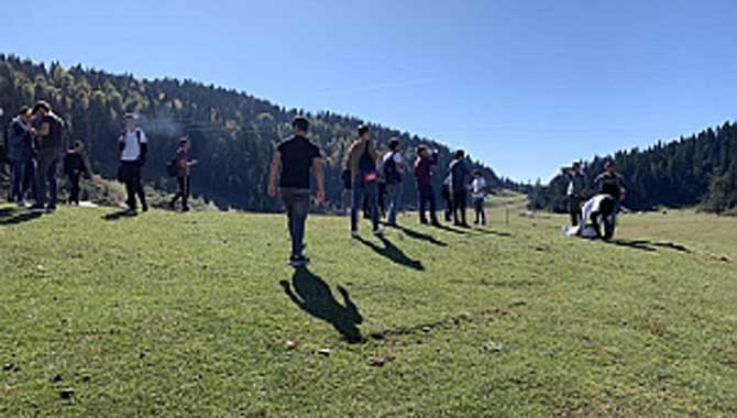 Sakarya’da Gençler Doğa Yürüyüşü Yaptı