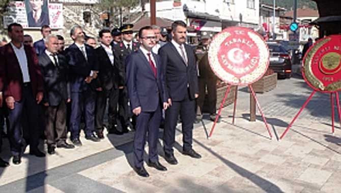 TARAKLI’DA 29 EKİM CUMHURİYET BAYRAMI ÇELENK SUNMA TÖRENİ 