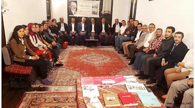 Taraklı’da Fahri Tuna’dan Bol Kahkahalı Edebiyat Söyleşisi