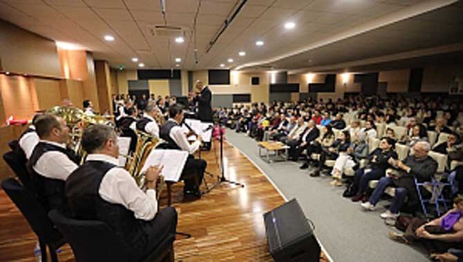 Vali Nayir SBB Kent Orkestrasının Konserini İzledi