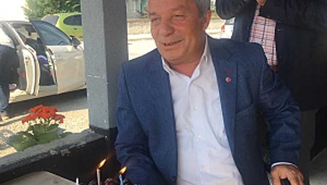 Yalçın Akaltın’a Sürpriz Doğum Günü Kutlaması